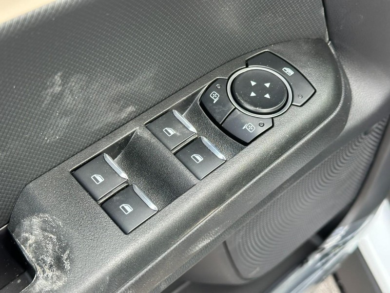 Ford Bronco Sport Vehicle Full-screen Gallery Image 9