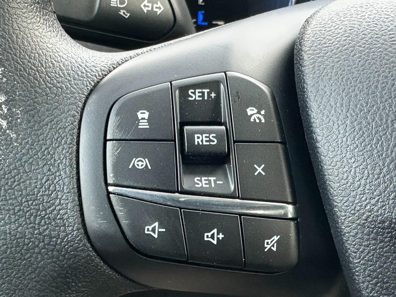 Ford Bronco Sport Vehicle Full-screen Gallery Image 10