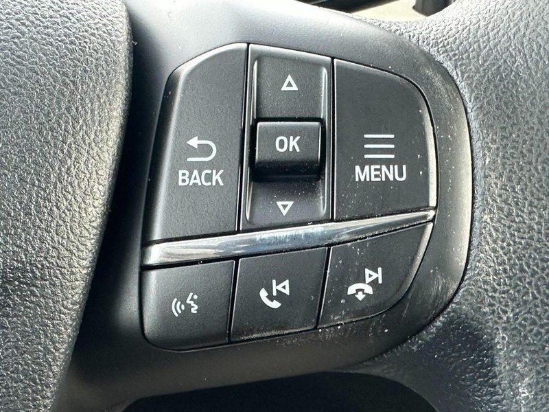 Ford Bronco Sport Vehicle Full-screen Gallery Image 12