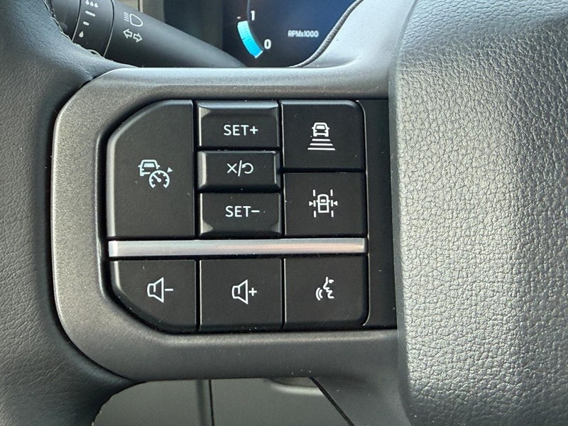 Ford F-150 Vehicle Full-screen Gallery Image 8