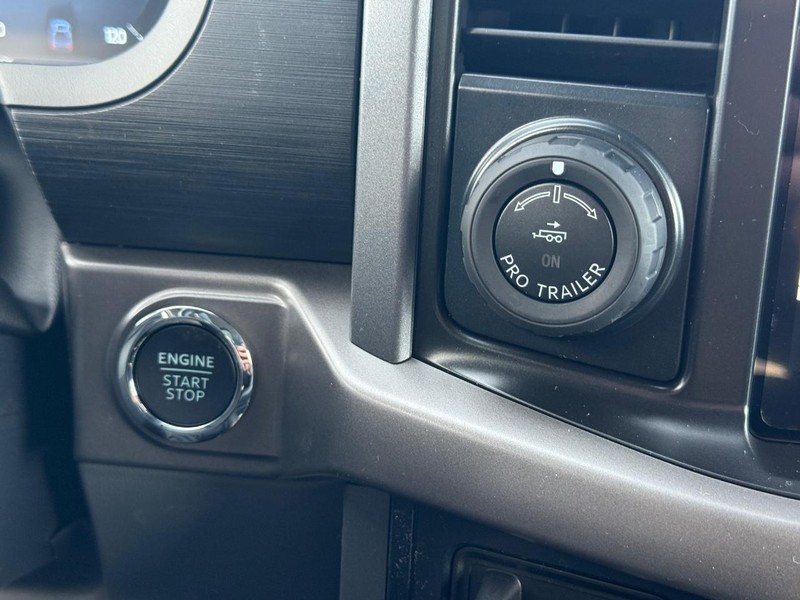 Ford F-150 Vehicle Full-screen Gallery Image 10