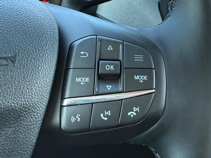 Ford Maverick Vehicle Full-screen Gallery Image 10