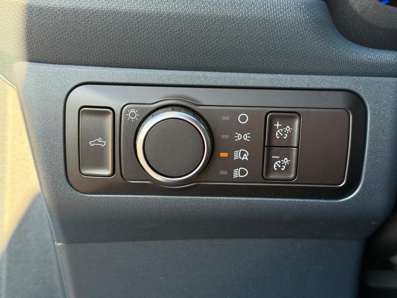 Ford Maverick Vehicle Full-screen Gallery Image 16