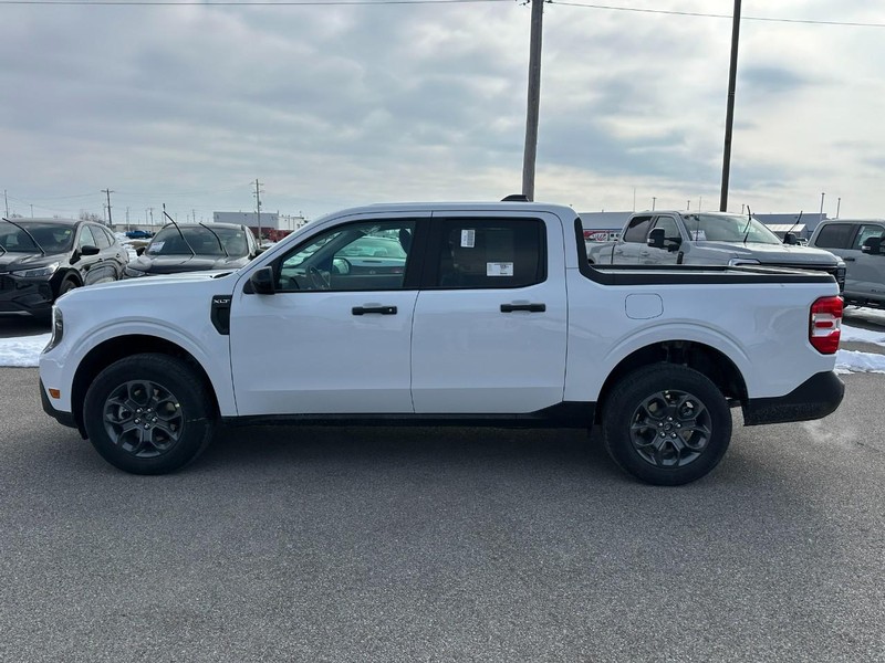 Ford Maverick Vehicle Full-screen Gallery Image 2