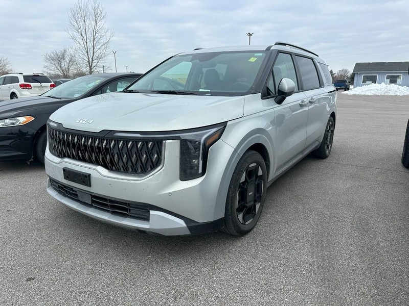 Kia Carnival Vehicle Full-screen Gallery Image 3