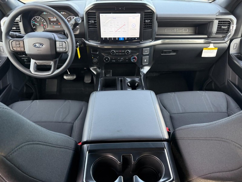 Ford F-150 Vehicle Full-screen Gallery Image 6