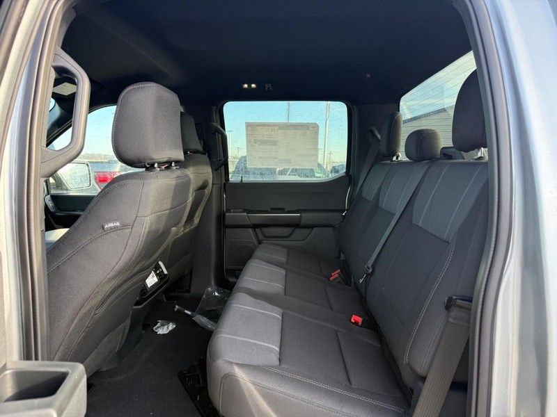 Ford F-150 Vehicle Full-screen Gallery Image 5