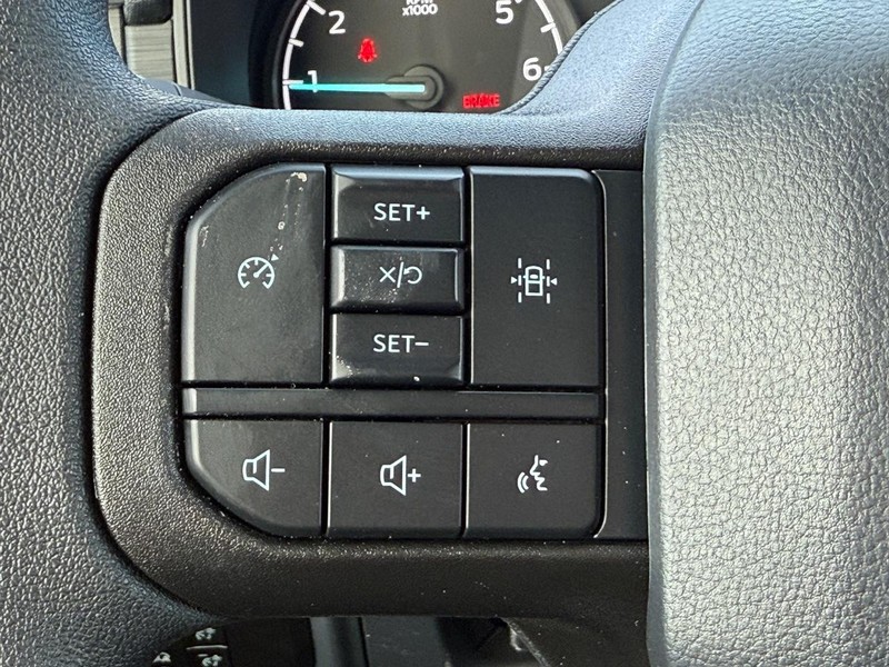 Ford F-150 Vehicle Full-screen Gallery Image 8