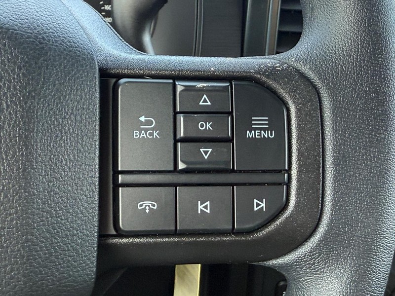 Ford F-150 Vehicle Full-screen Gallery Image 9