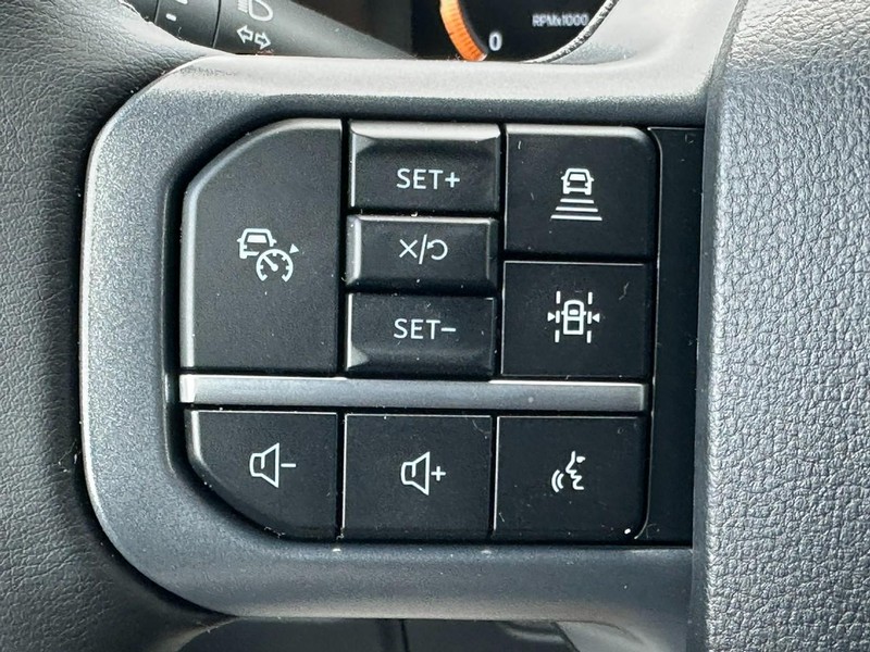 Ford F-150 Vehicle Full-screen Gallery Image 11