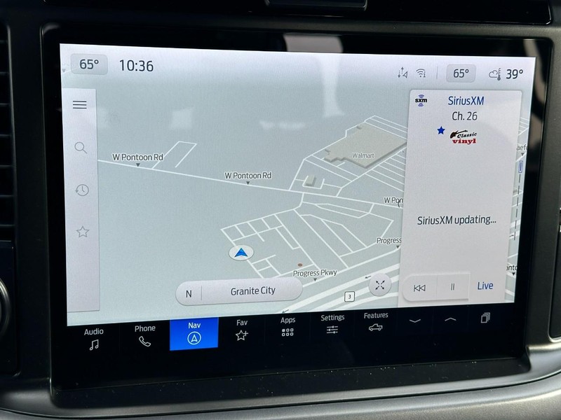 Ford F-150 Vehicle Full-screen Gallery Image 14