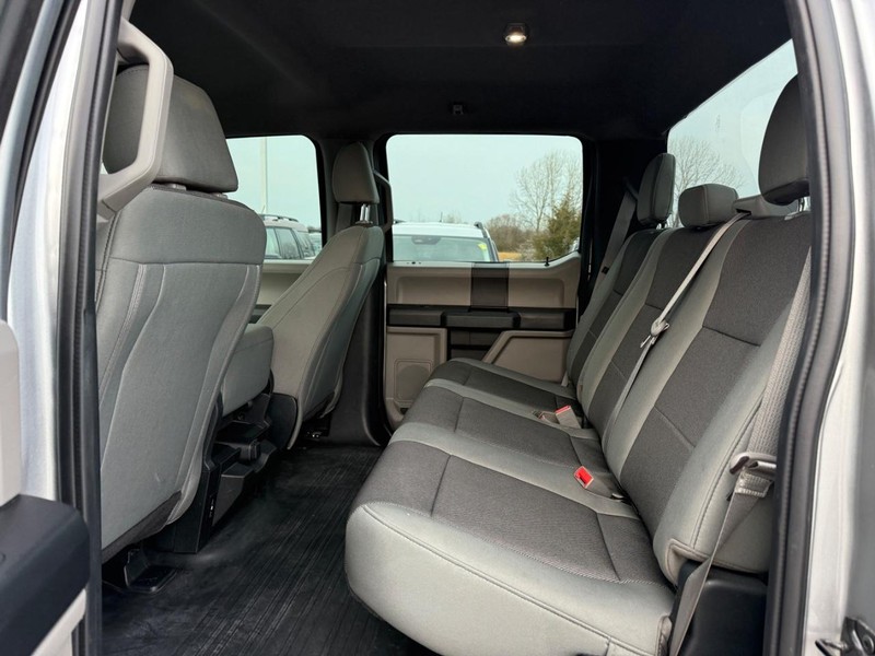 Ford F-150 Vehicle Full-screen Gallery Image 10