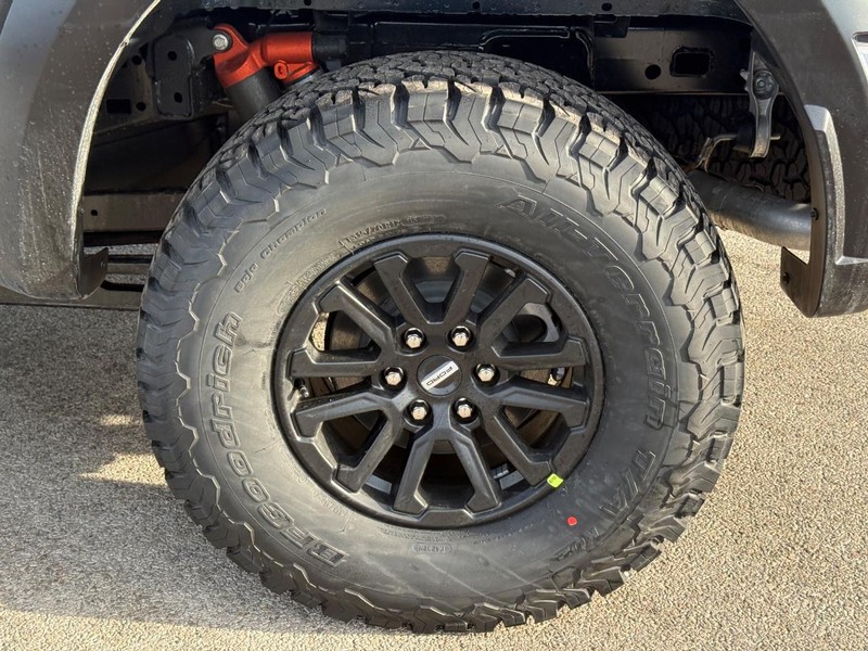 Ford F-150 Vehicle Full-screen Gallery Image 4