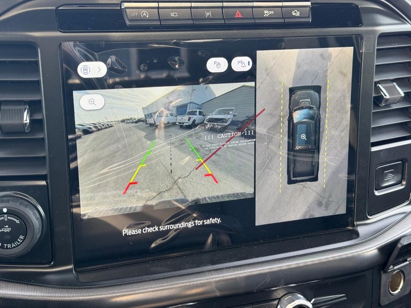 Ford F-150 Vehicle Full-screen Gallery Image 14