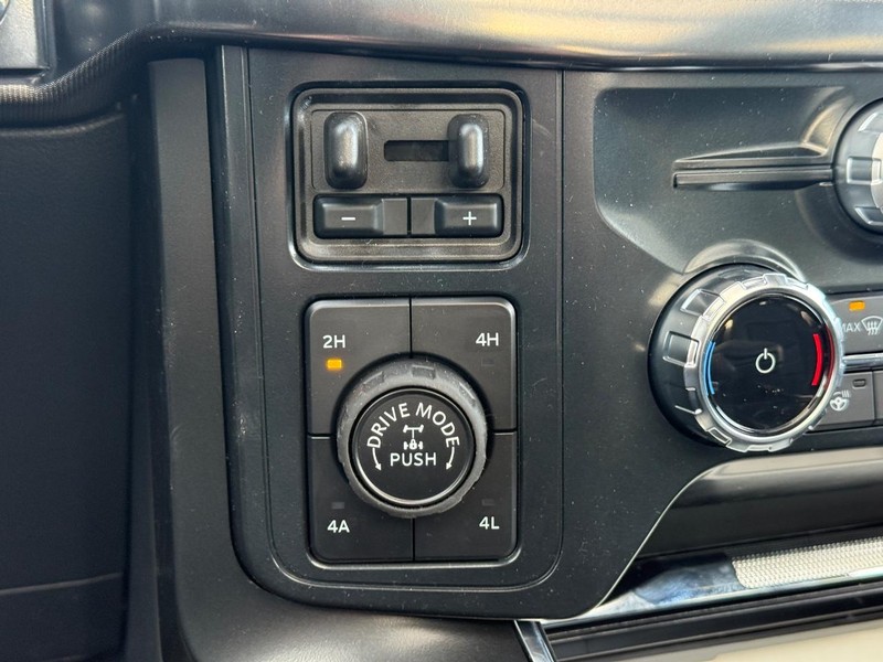 Ford F-150 Vehicle Full-screen Gallery Image 15