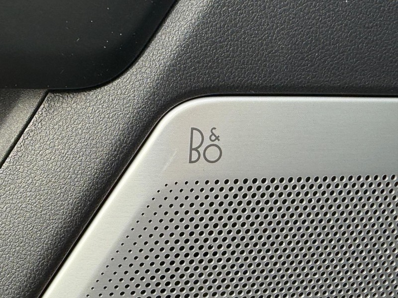 Ford F-150 Vehicle Full-screen Gallery Image 21