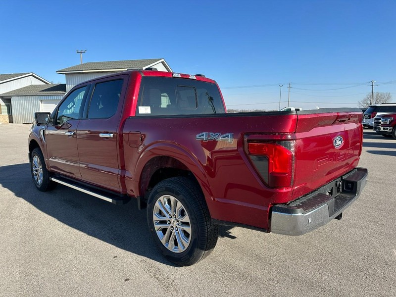 Ford F-150 Vehicle Full-screen Gallery Image 3