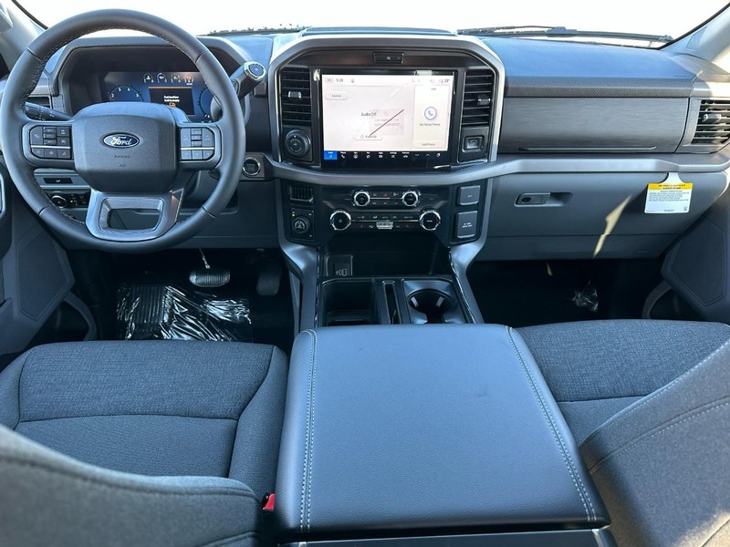 Ford F-150 Vehicle Full-screen Gallery Image 5