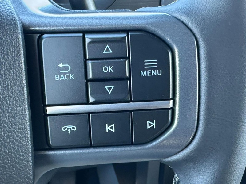 Ford F-150 Vehicle Full-screen Gallery Image 12