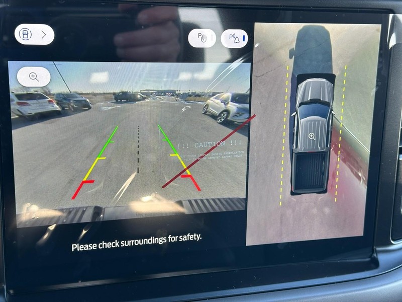 Ford F-150 Vehicle Full-screen Gallery Image 15