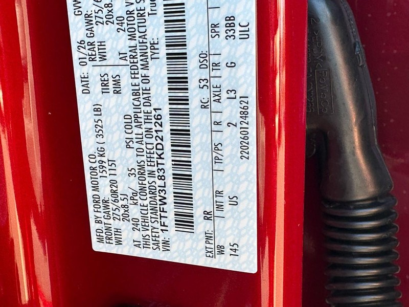 Ford F-150 Vehicle Full-screen Gallery Image 16