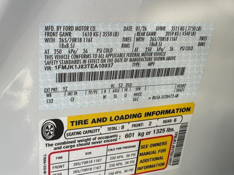 Ford Expedition Max Vehicle Full-screen Gallery Image 15