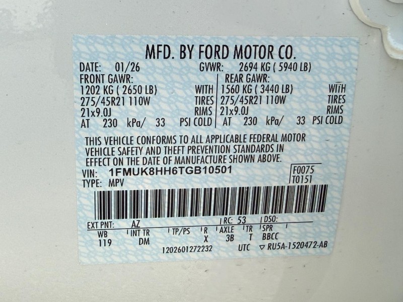 Ford Explorer Vehicle Full-screen Gallery Image 22