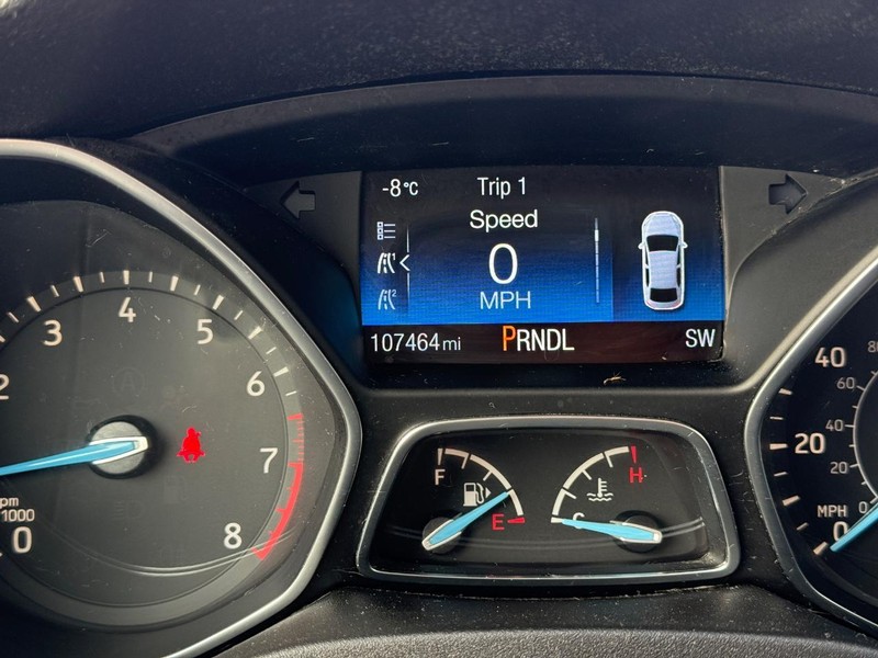 Ford Focus Vehicle Full-screen Gallery Image 22