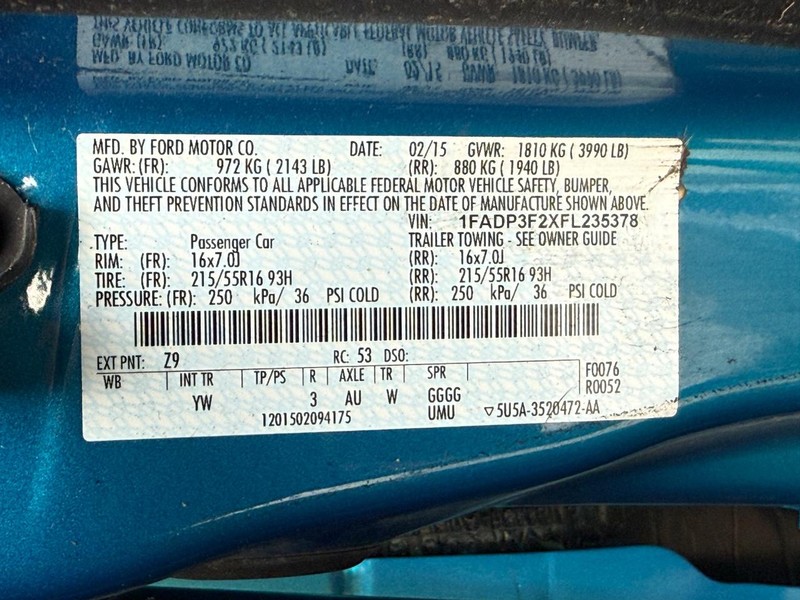 Ford Focus Vehicle Full-screen Gallery Image 25