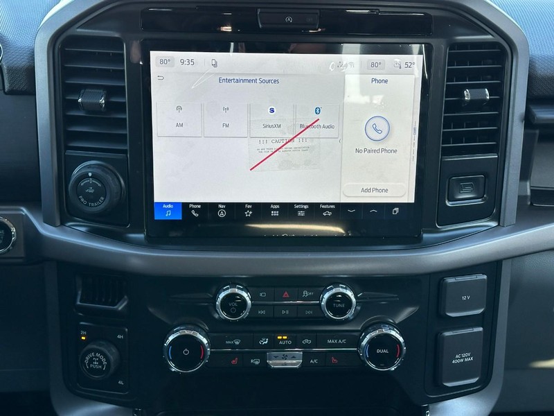 Ford F-150 Vehicle Full-screen Gallery Image 7