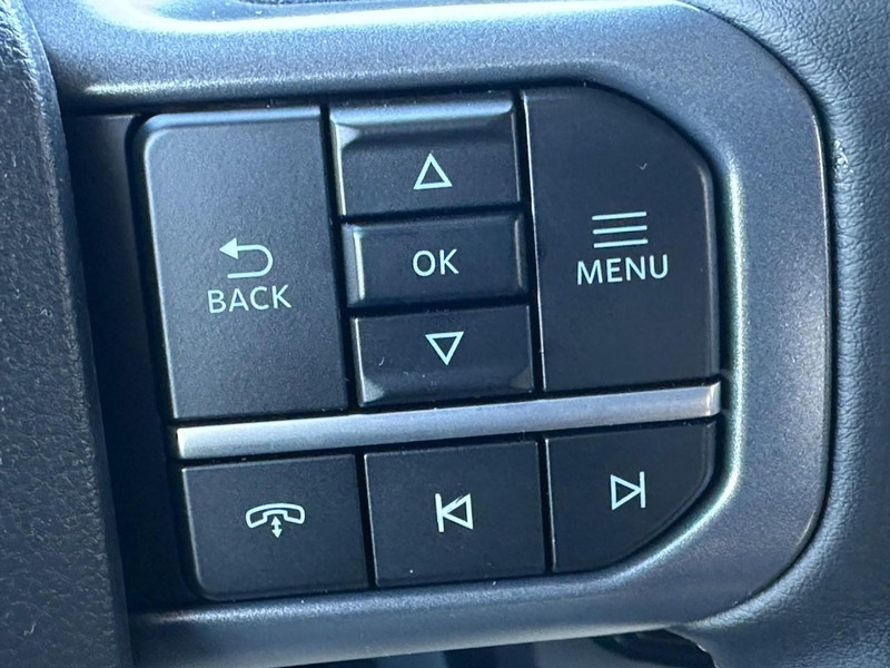 Ford F-150 Vehicle Full-screen Gallery Image 12