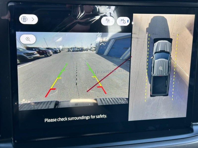 Ford F-150 Vehicle Full-screen Gallery Image 14