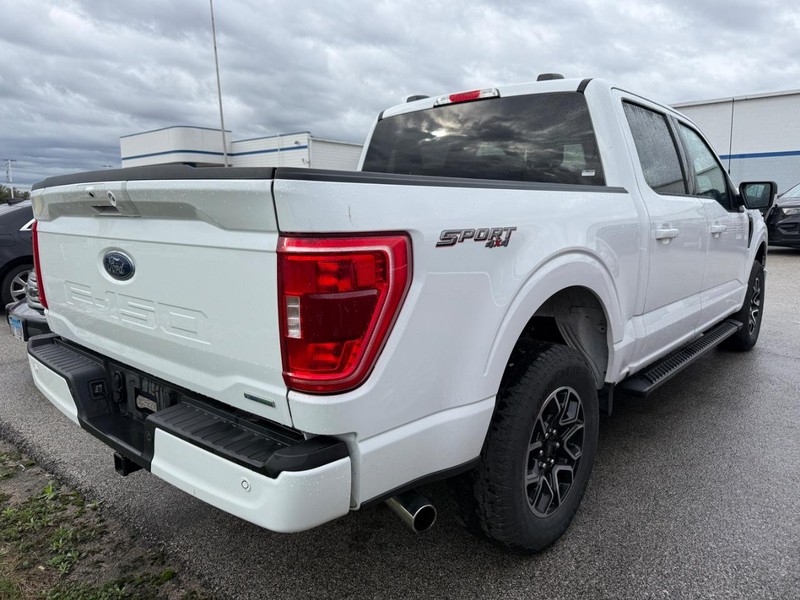 Ford F-150 Vehicle Full-screen Gallery Image 4