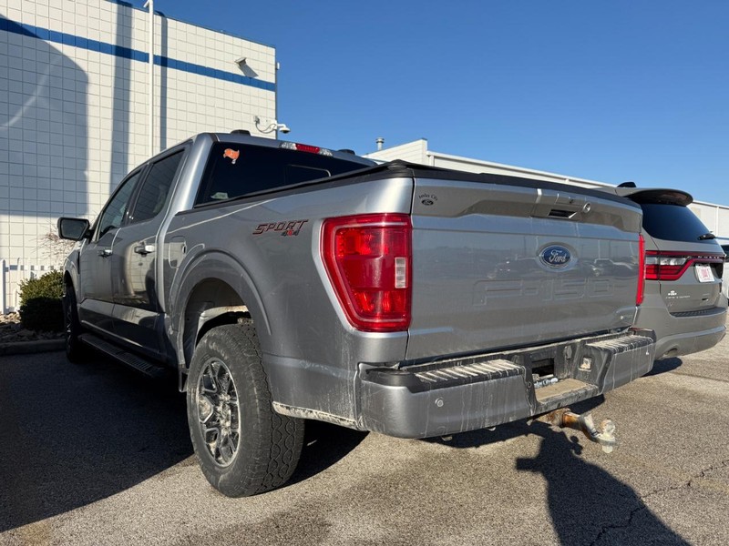 Ford F-150 Vehicle Full-screen Gallery Image 2