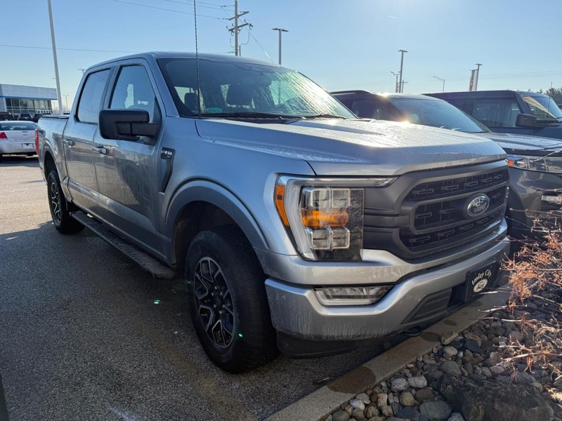 Ford F-150 Vehicle Full-screen Gallery Image 5