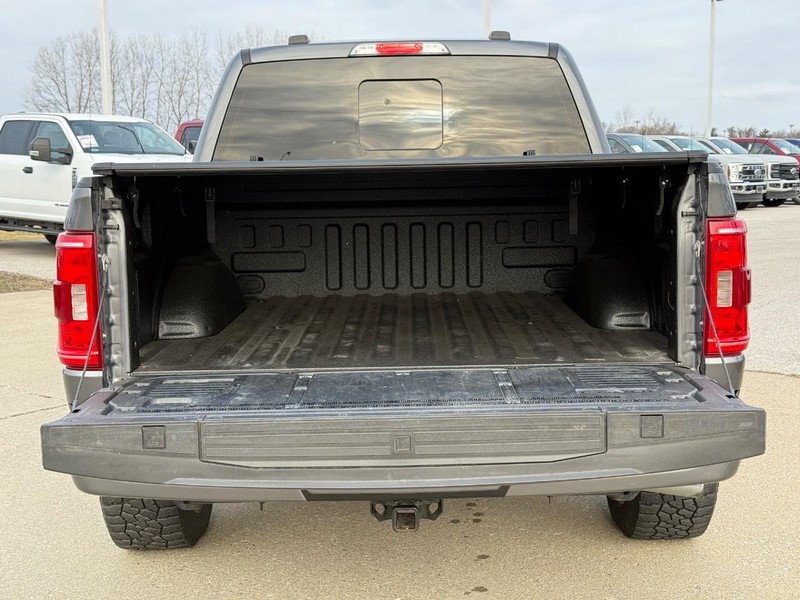 Ford F-150 Vehicle Full-screen Gallery Image 6