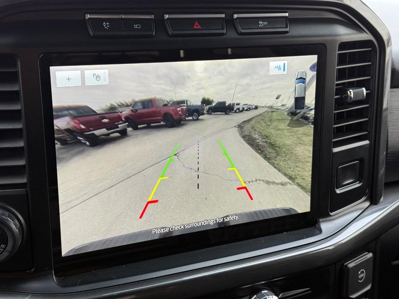 Ford F-150 Vehicle Full-screen Gallery Image 17