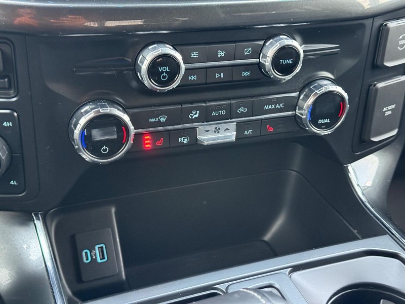 Ford F-150 Vehicle Full-screen Gallery Image 19