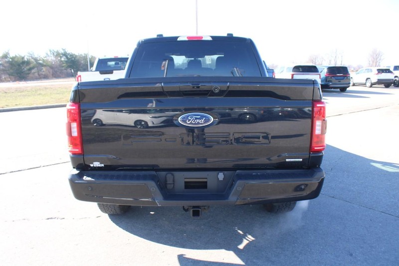 Ford F-150 Vehicle Full-screen Gallery Image 4