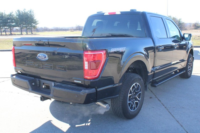 Ford F-150 Vehicle Full-screen Gallery Image 6
