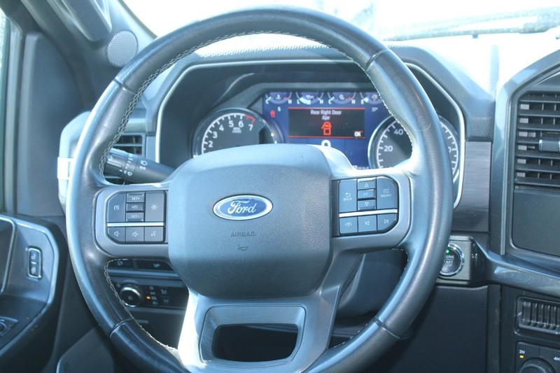 Ford F-150 Vehicle Full-screen Gallery Image 11