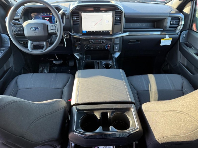 Ford F-150 Vehicle Full-screen Gallery Image 7