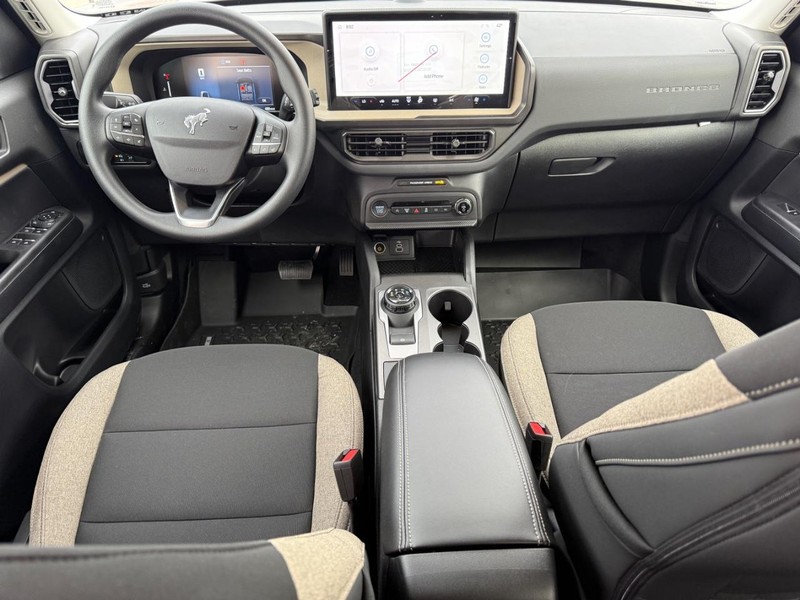 Ford Bronco Sport Vehicle Full-screen Gallery Image 6