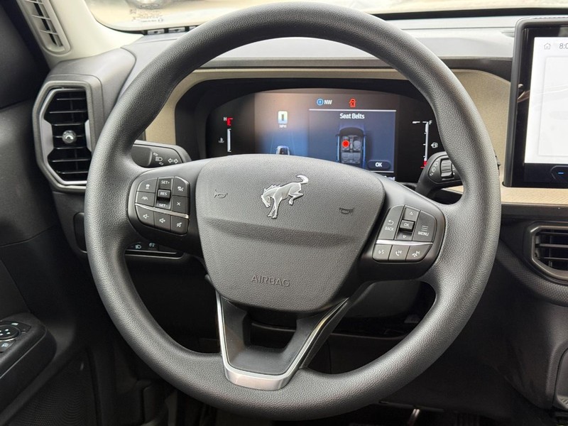 Ford Bronco Sport Vehicle Full-screen Gallery Image 7