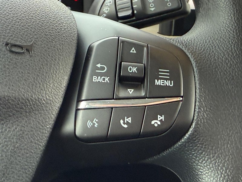 Ford Bronco Sport Vehicle Full-screen Gallery Image 9