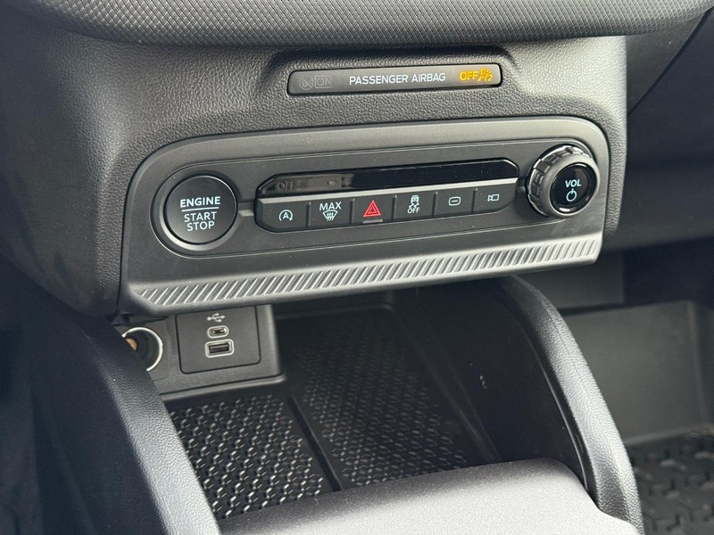 Ford Bronco Sport Vehicle Full-screen Gallery Image 12