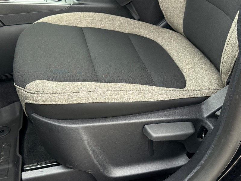 Ford Bronco Sport Vehicle Full-screen Gallery Image 17