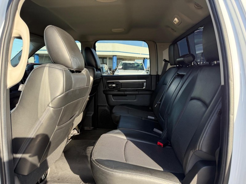 Ram 1500 Vehicle Full-screen Gallery Image 10