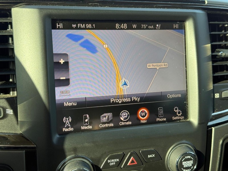 Ram 1500 Vehicle Full-screen Gallery Image 15