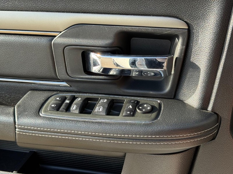 Ram 1500 Vehicle Full-screen Gallery Image 22